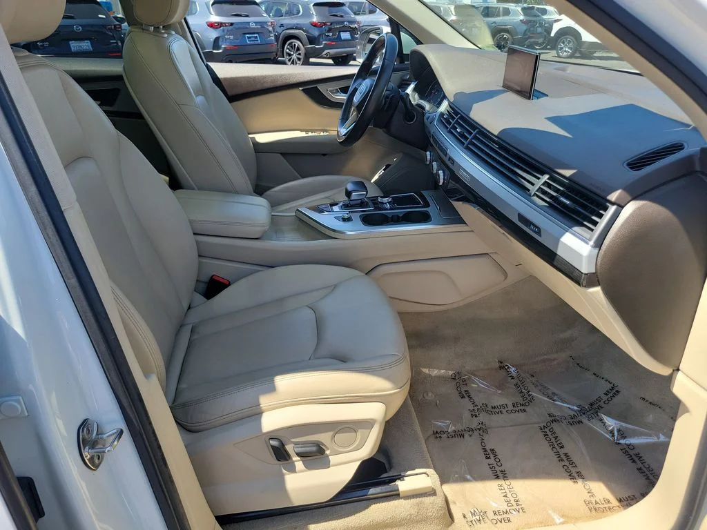 Used 2019 Carrara White Audi 45 Premium image 20