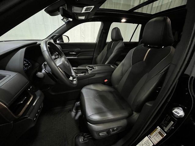 Used 2024 Black Toyota MAX Platinum image 10