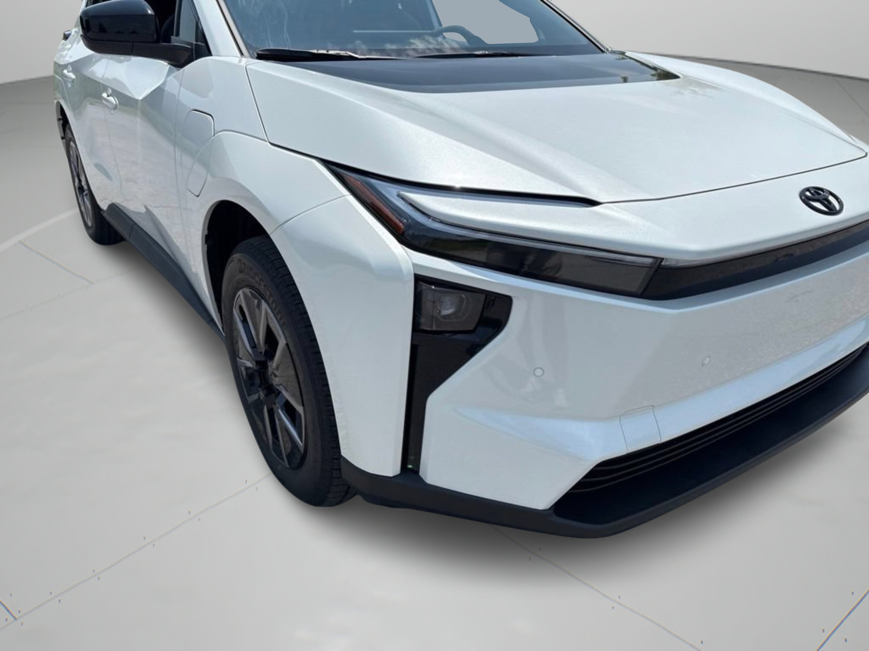 New 2026 Wind Chill Pearl Toyota XLE image 18