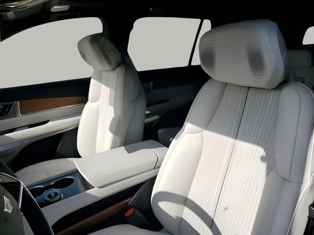 2026 Cadillac VISTIQ Sport - Photo 32