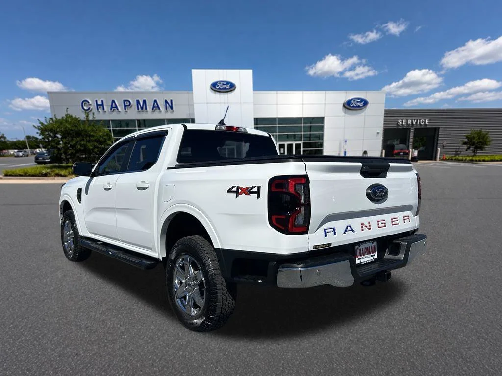 Certified Used 2025 Oxford White Ford Lariat image 3