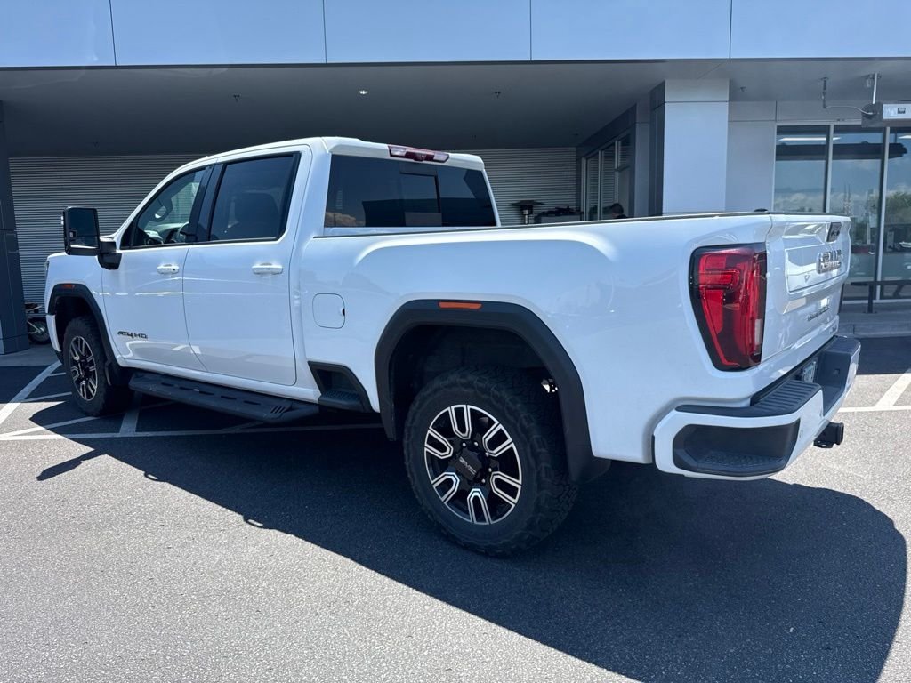 Used 2022 White GMC AT4 image 4