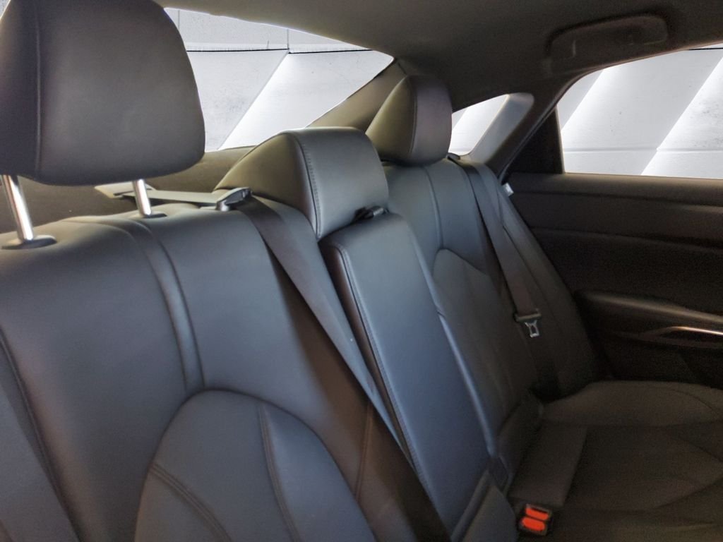 Used 2022 White Toyota XLE Plus image 16