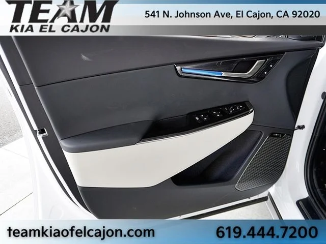 New 2026 White Kia GT-Line image 27