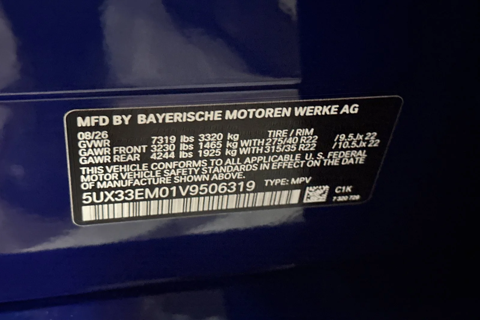 New 2027 Marina Bay Blue Metallic BMW M60i image 29