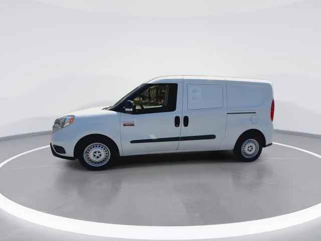 Used 2022 White Ram Base image 5