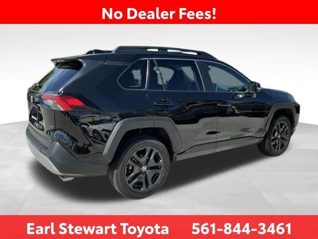 Used 2024  Toyota Adventure image 4