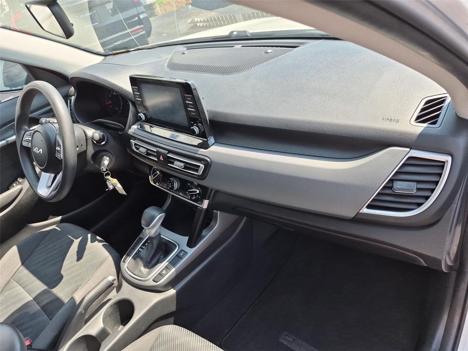Used 2023 Snow White Pearl Kia LX image 36