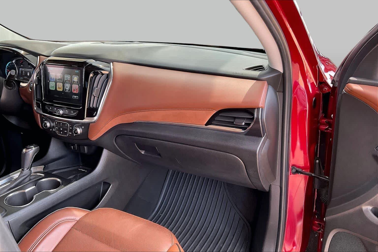 Used 2019 Cajun Red Tintcoat Chevrolet High Country image 18