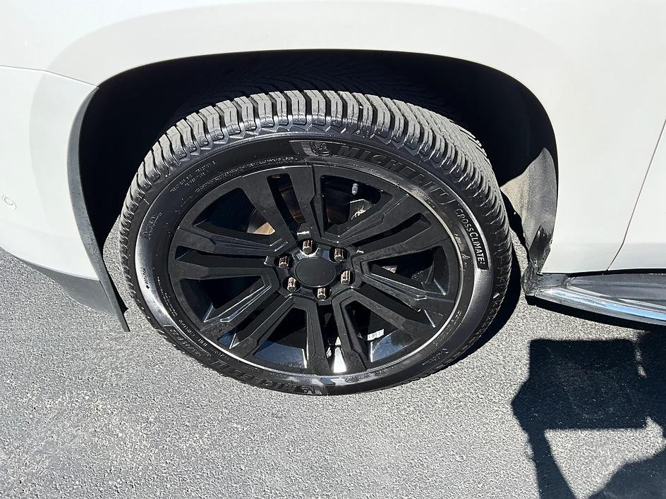 Used 2020 White Cadillac Luxury image 11