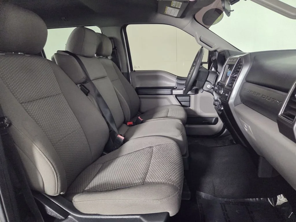 Used 2020 Oxford White Ford XLT image 32