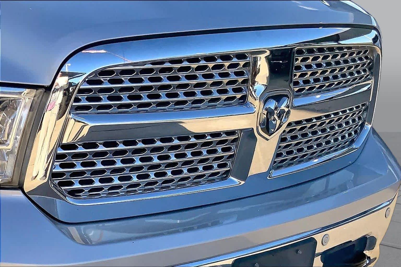 Used 2017 Bright Silver Metallic Clearcoat Ram Laramie image 28