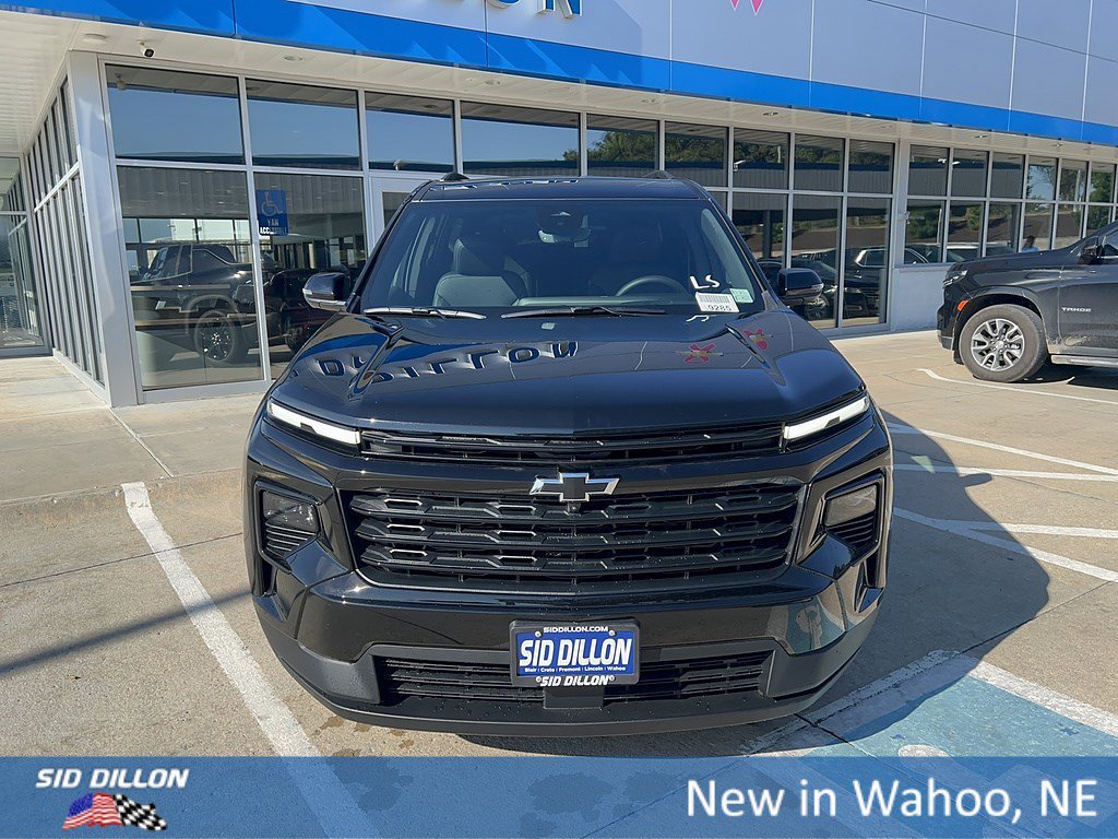 New 2027 Mosaic Black Metallic Chevrolet LT image 8