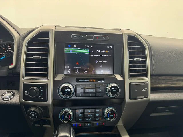 Used 2019 White Platinum Clearcoat Metallic Ford Lariat image 4