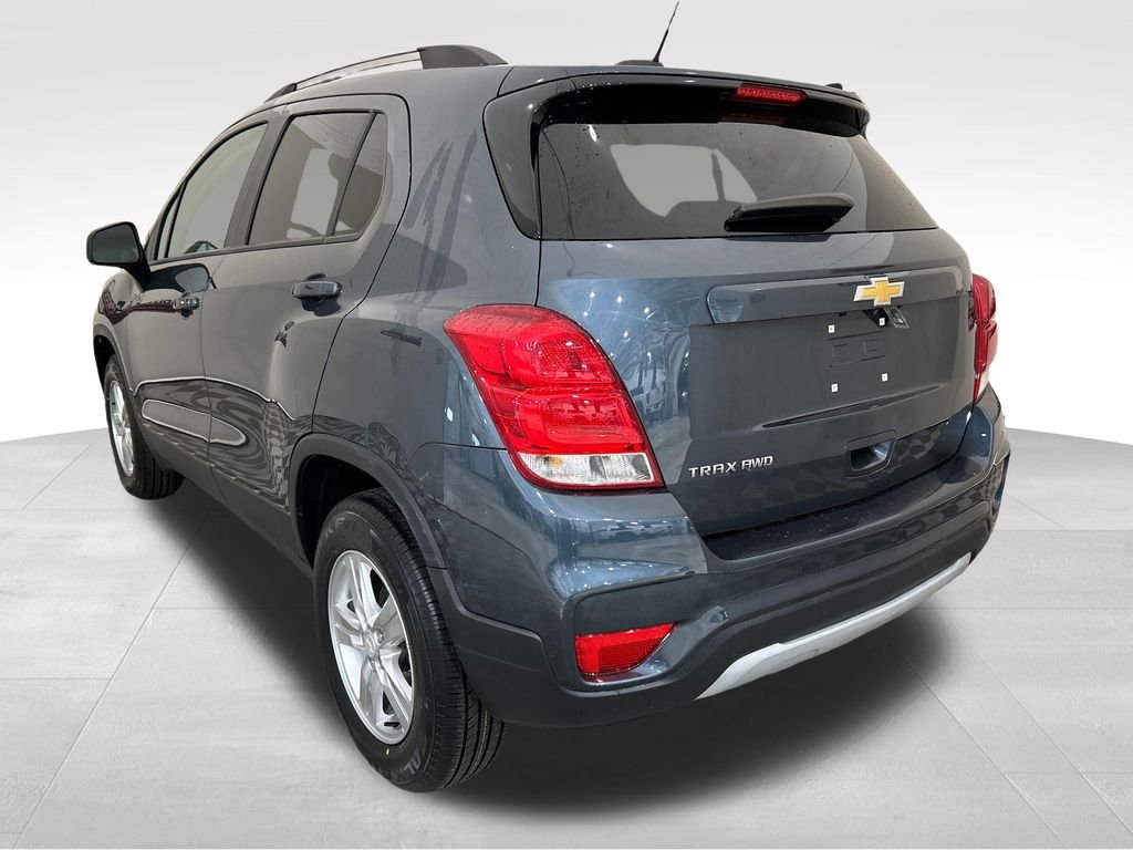 Used 2022 Gray Chevrolet LT image 3