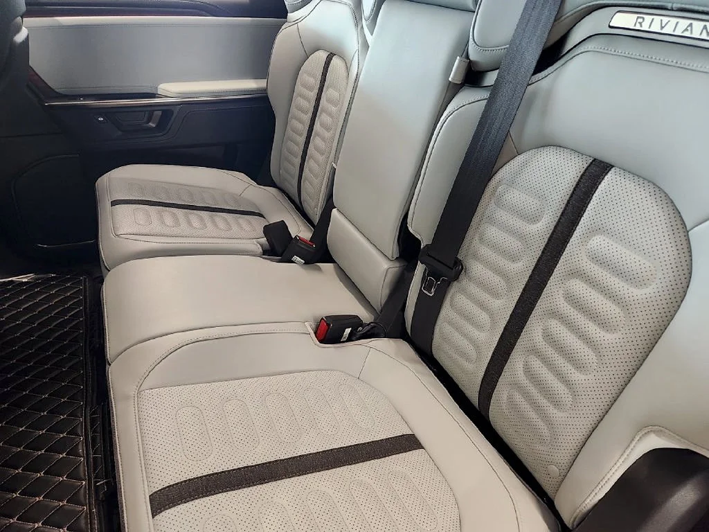 Used 2025  Rivian Adventure Dual Motor Max Pack image 29