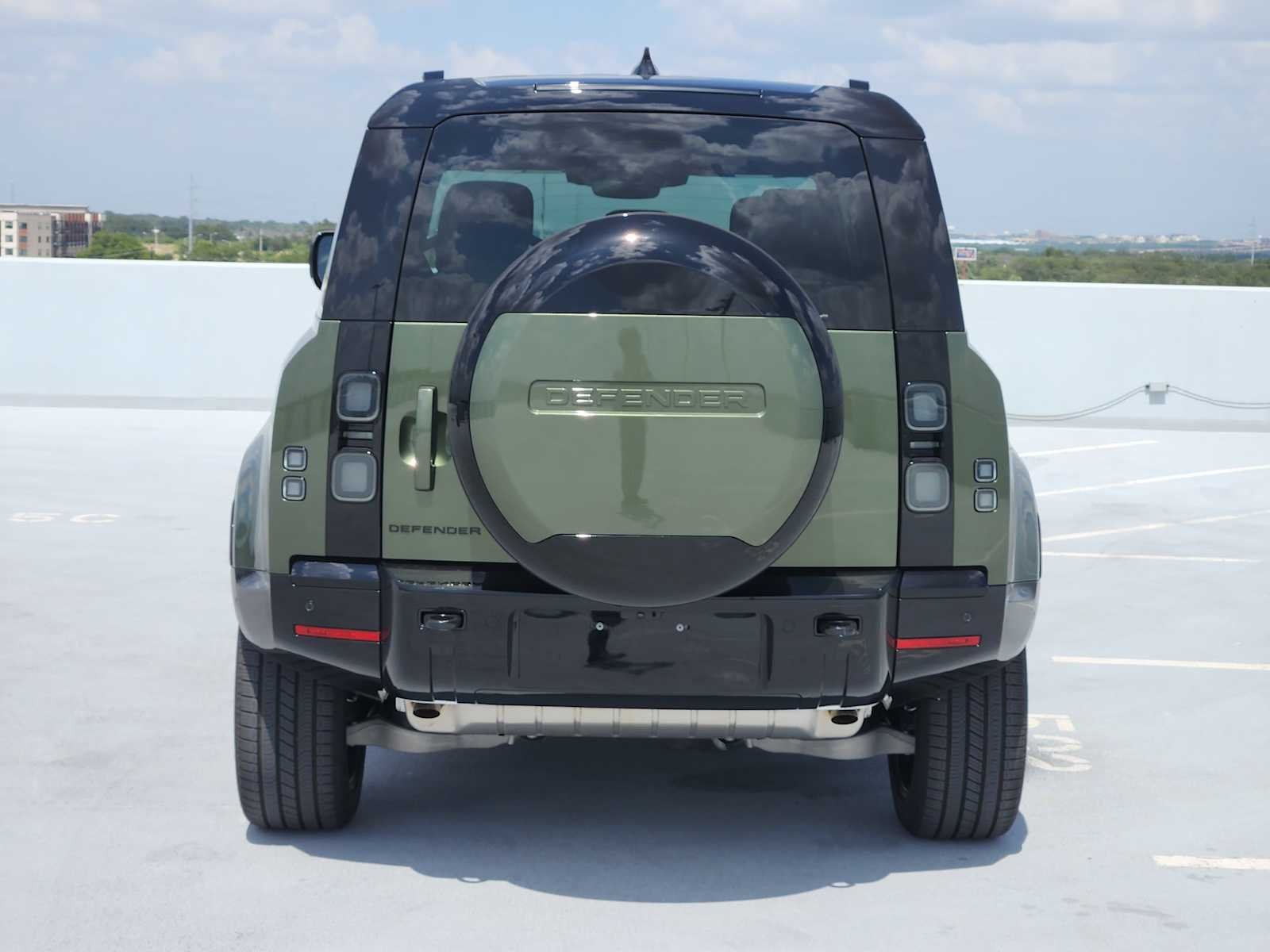 New 2026 Woolstone Green LAND ROVER X-Dynamic SE image 6