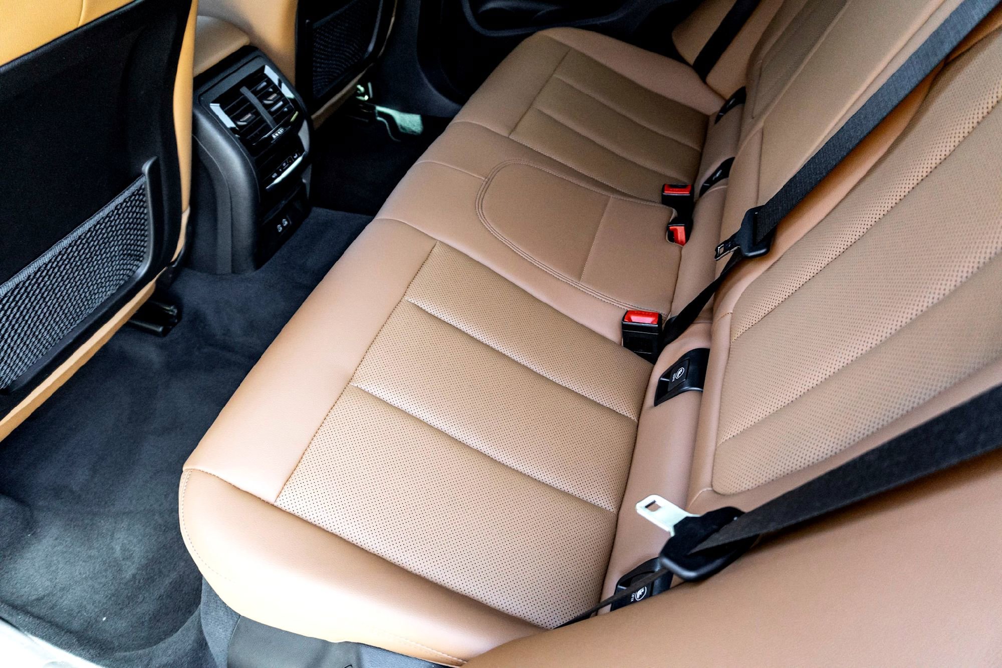 Used 2023 Tanzanite Blue II Metallic BMW xDrive30i image 27