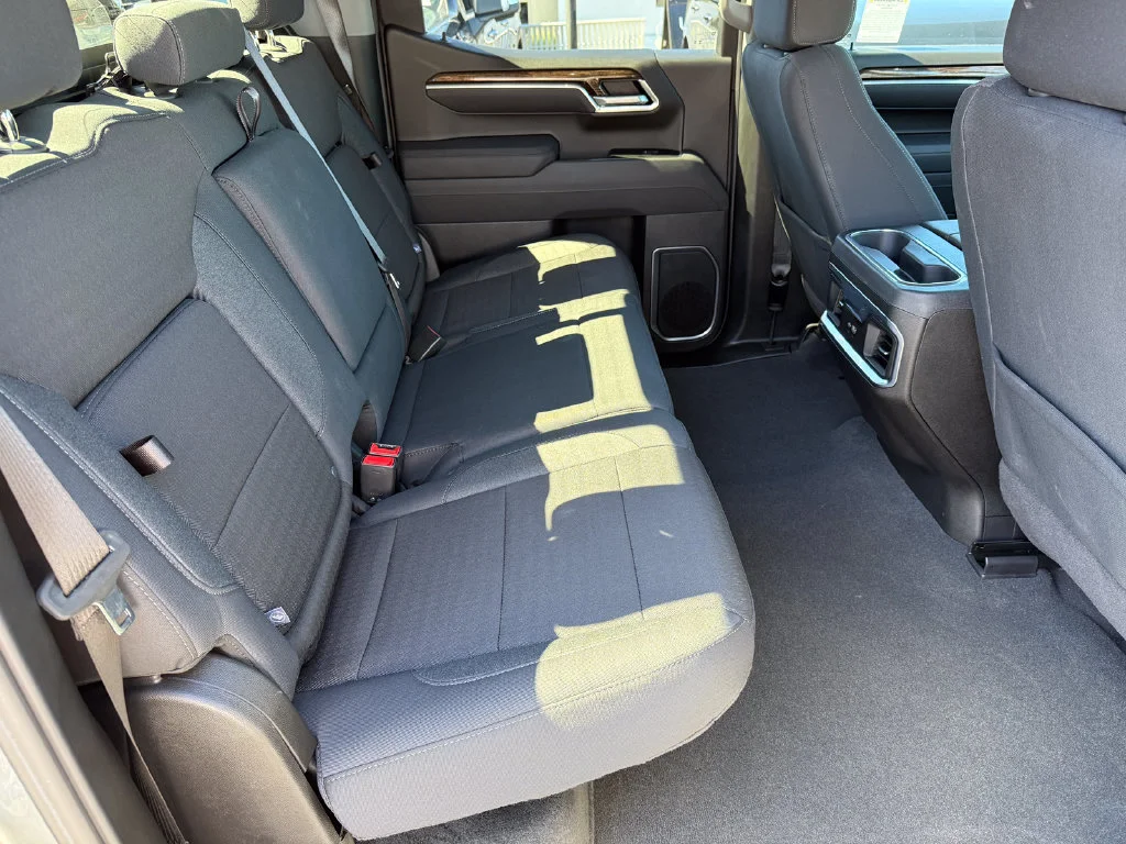 Used 2026 Sterling Metallic GMC Elevation image 18