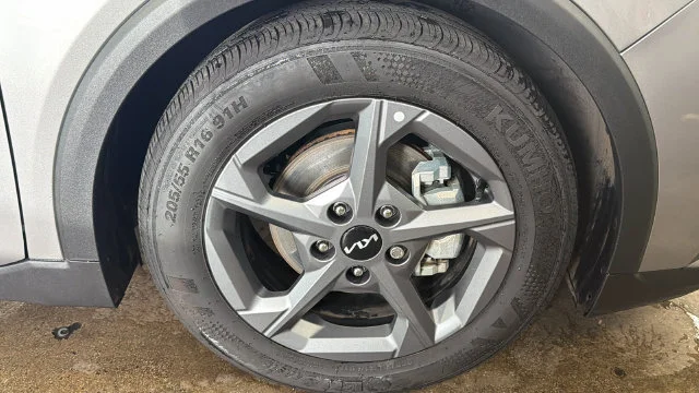 Certified Used 2025 Gray Kia LXS image 9