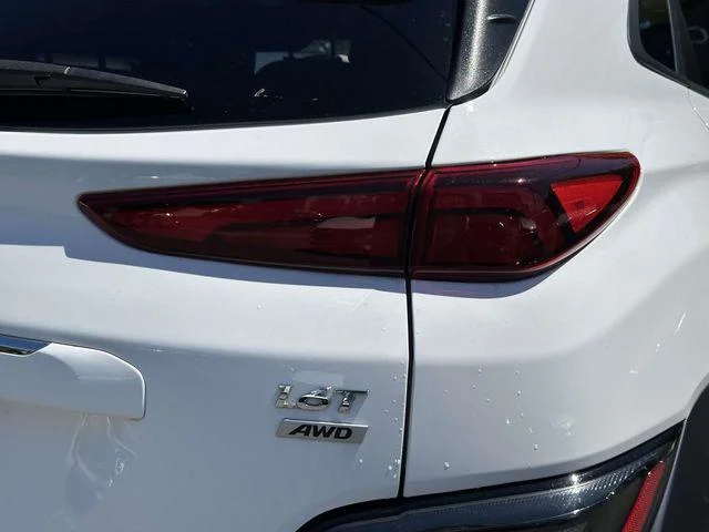 Used 2023 Lunar White Hyundai Limited image 11