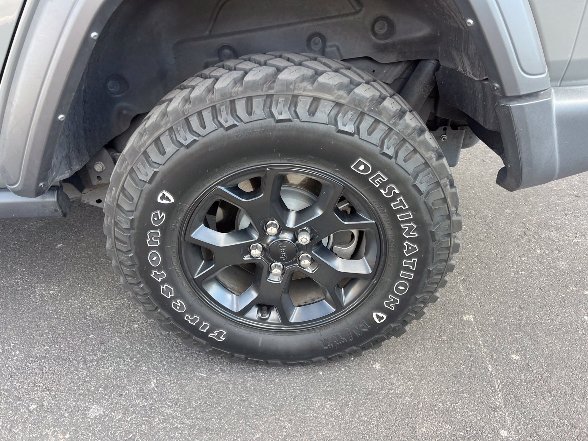 Used 2023 Gray Jeep Sport image 11
