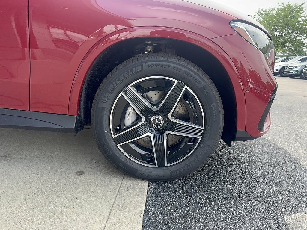 New 2026 MANUFAKTUR Patagonia Red Metallic Mercedes-Benz AWD GLC 300 4MATIC® 4dr SUV image 10