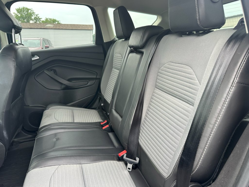 Used 2018 Blue Lightning Ford SE image 13