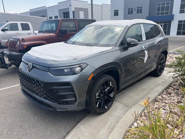 2026 Volkswagen Tiguan SE R-Line Black