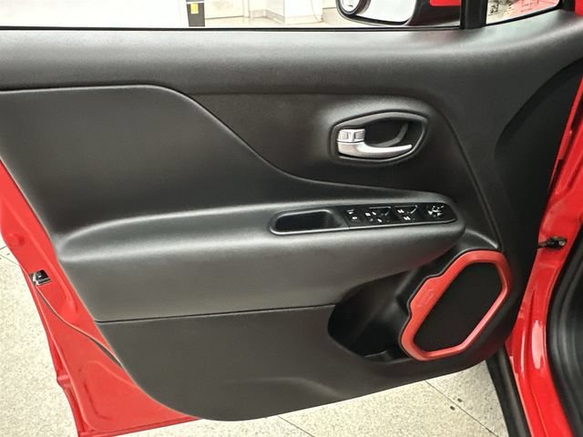 2022 Jeep Renegade Red Edition - Photo 20