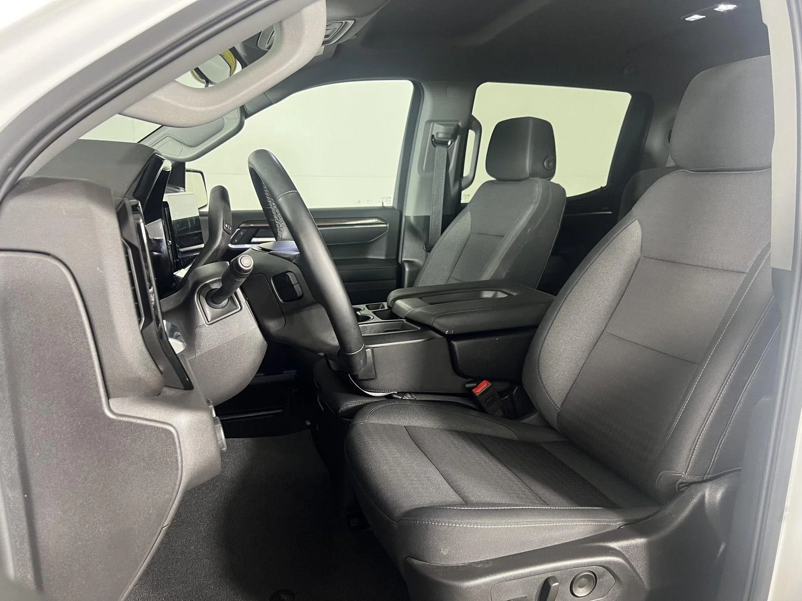 Used 2024 Summit White Chevrolet LT image 38