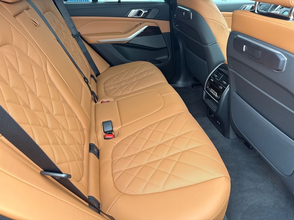 New 2026 Black Sapphire Metallic BMW xDrive40i image 16