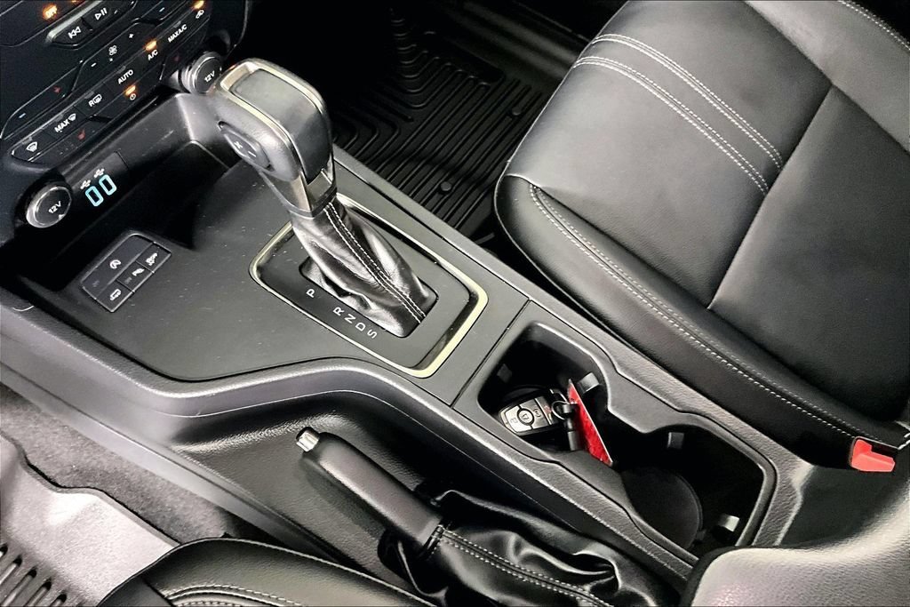 Used 2019 White Ford LARIAT image 18