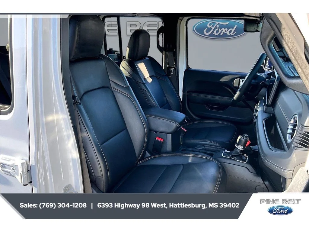 Used 2025 Bright White Clearcoat Jeep High Tide image 6