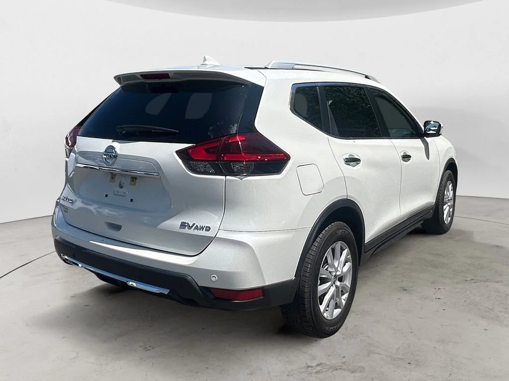 Used 2019 Pearl White Nissan SV image 6