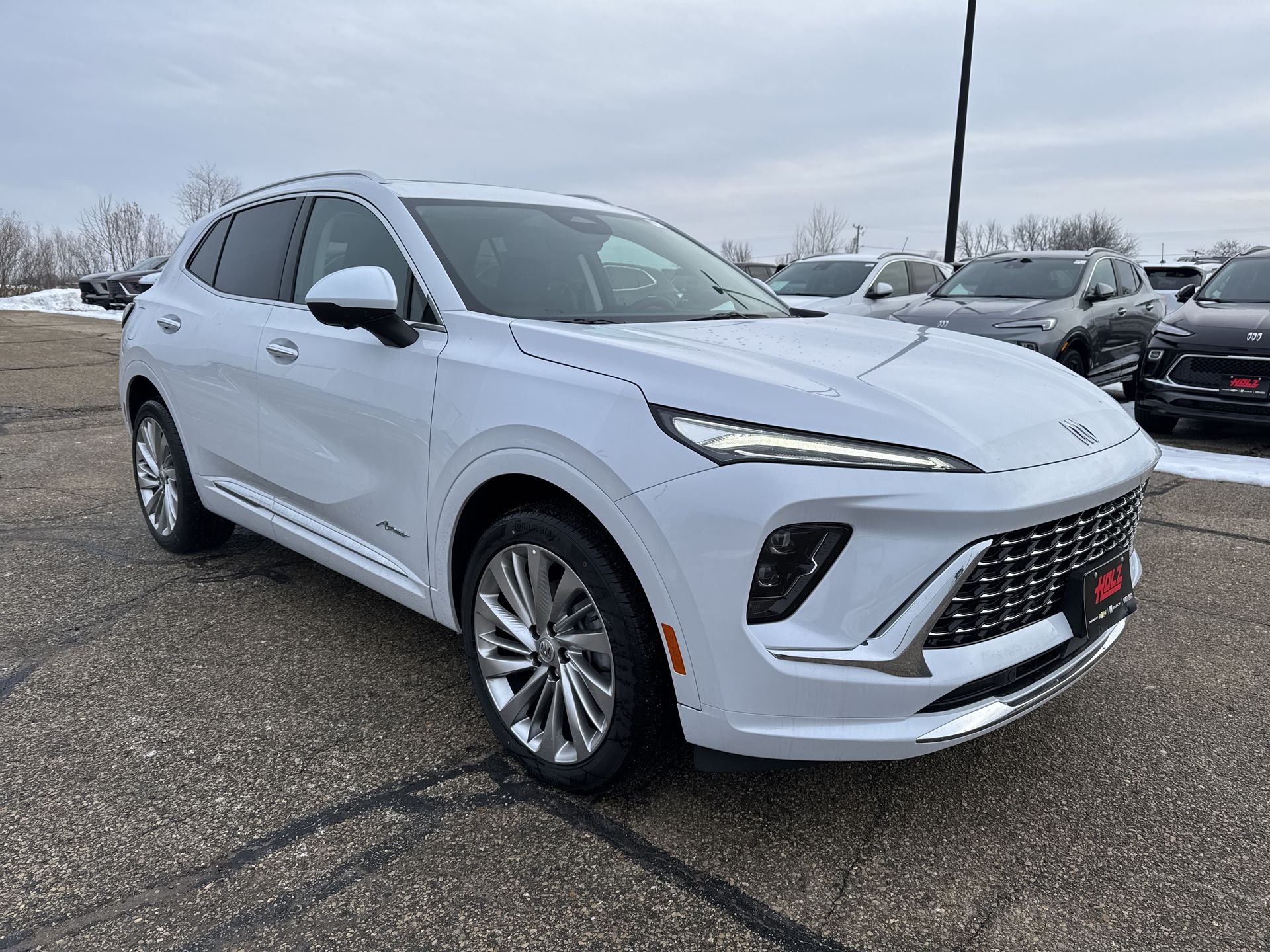 New 2026 Iridescent White Tricoat Buick Avenir image 42