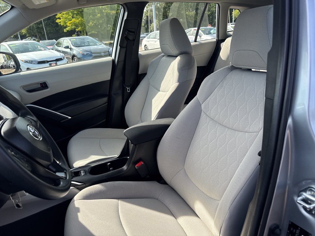 Certified Used 2025 Silver Toyota L image 15