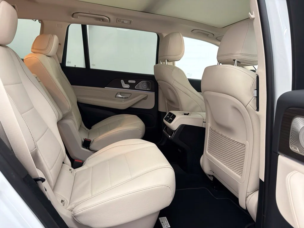 New 2027 White Mercedes-Benz GLS 450 image 28