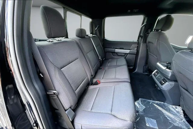 New 2026 Agate Black Metallic Ford XLT image 10