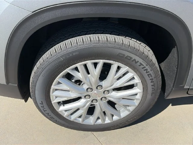 New 2027 Silver GMC Elevation image 9