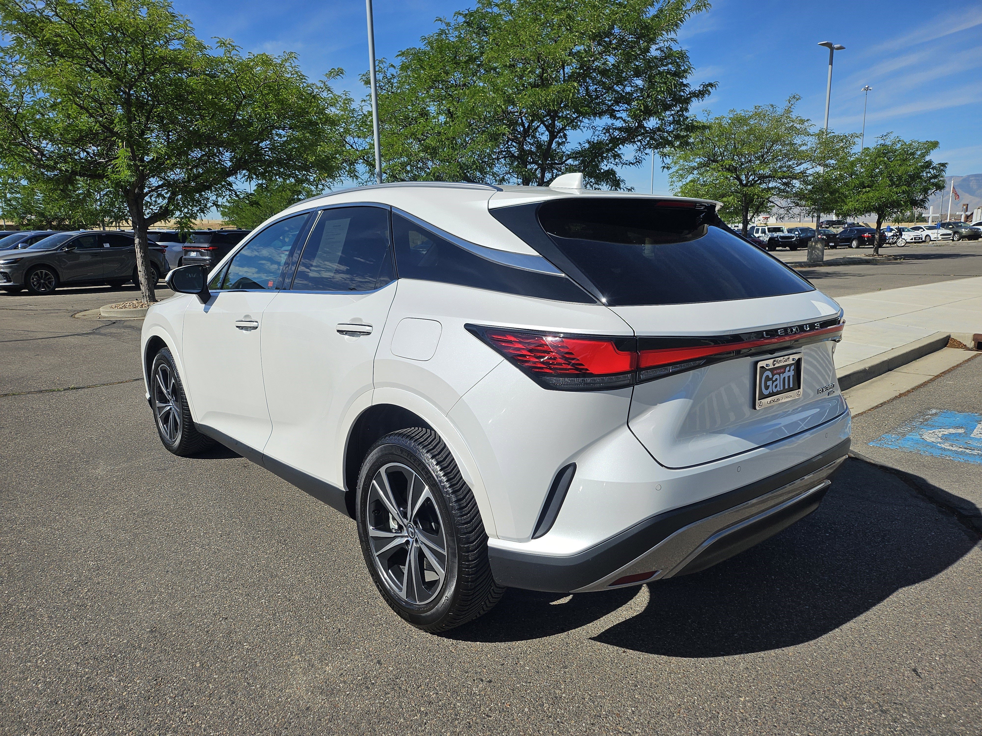 Used 2024 Eminent White Pearl Lexus 350 Premium image 8