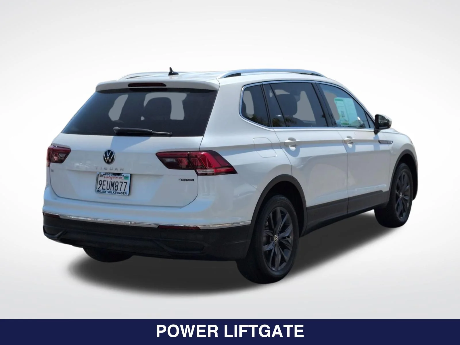 Used 2023 White Volkswagen 2.0T SE image 9