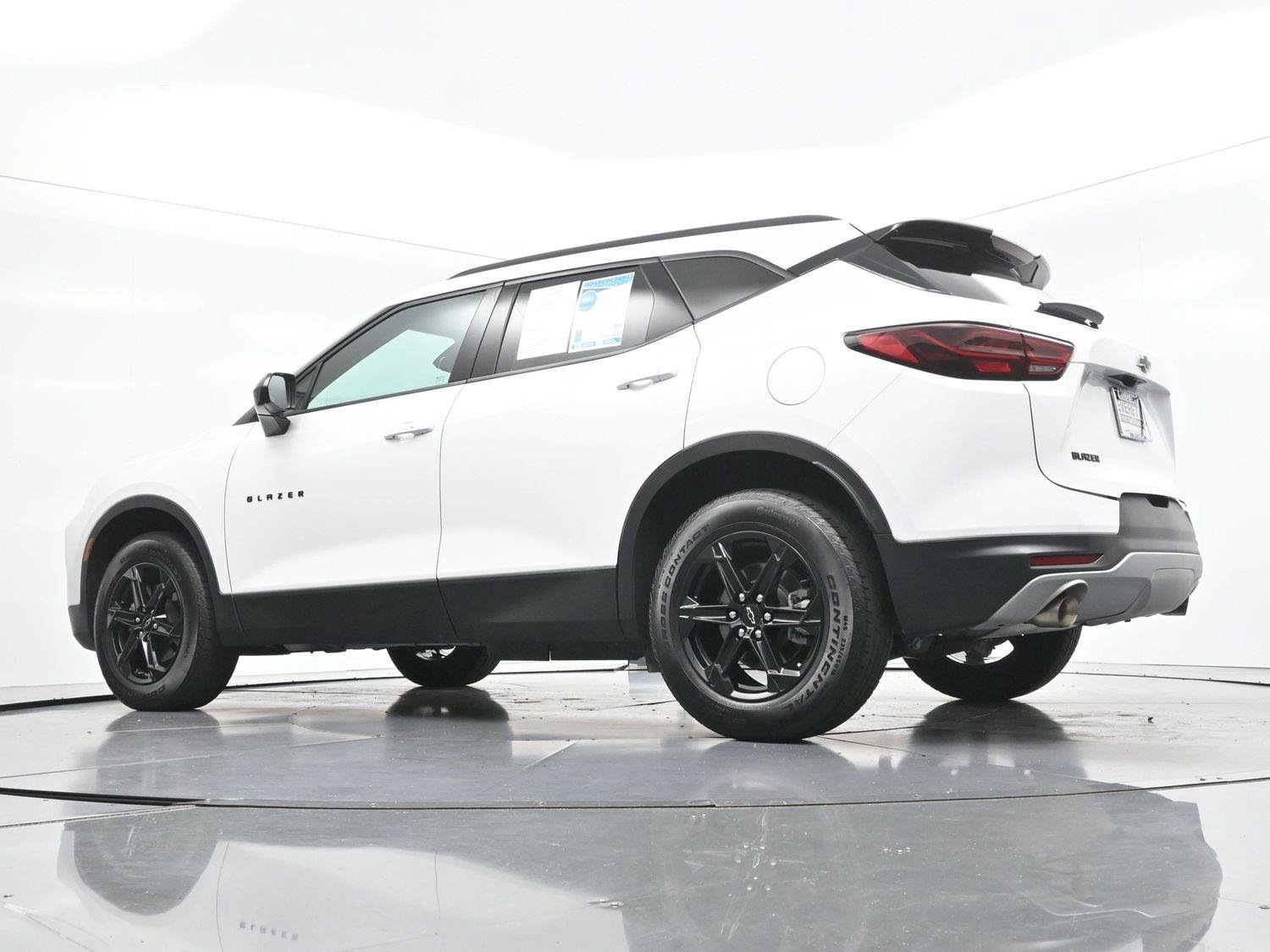 Used 2023 SUMMIT WHITE Chevrolet LT image 49