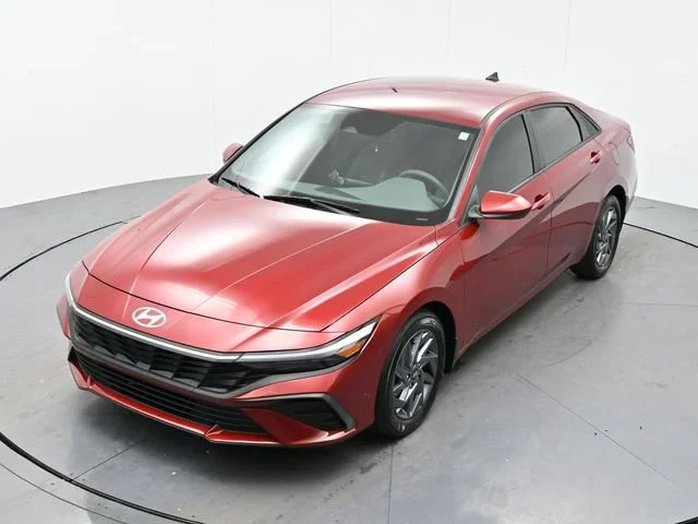 Used 2024 Ultimate Red Hyundai SEL image 30