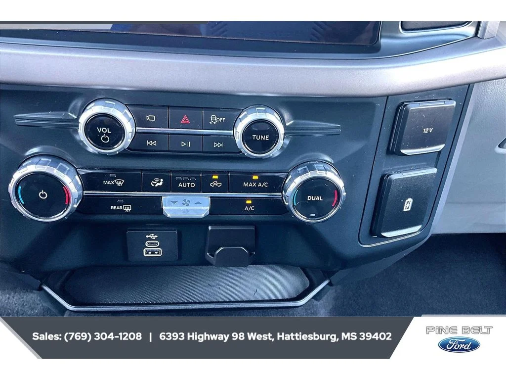 Used 2025 Oxford White Ford XLT image 24