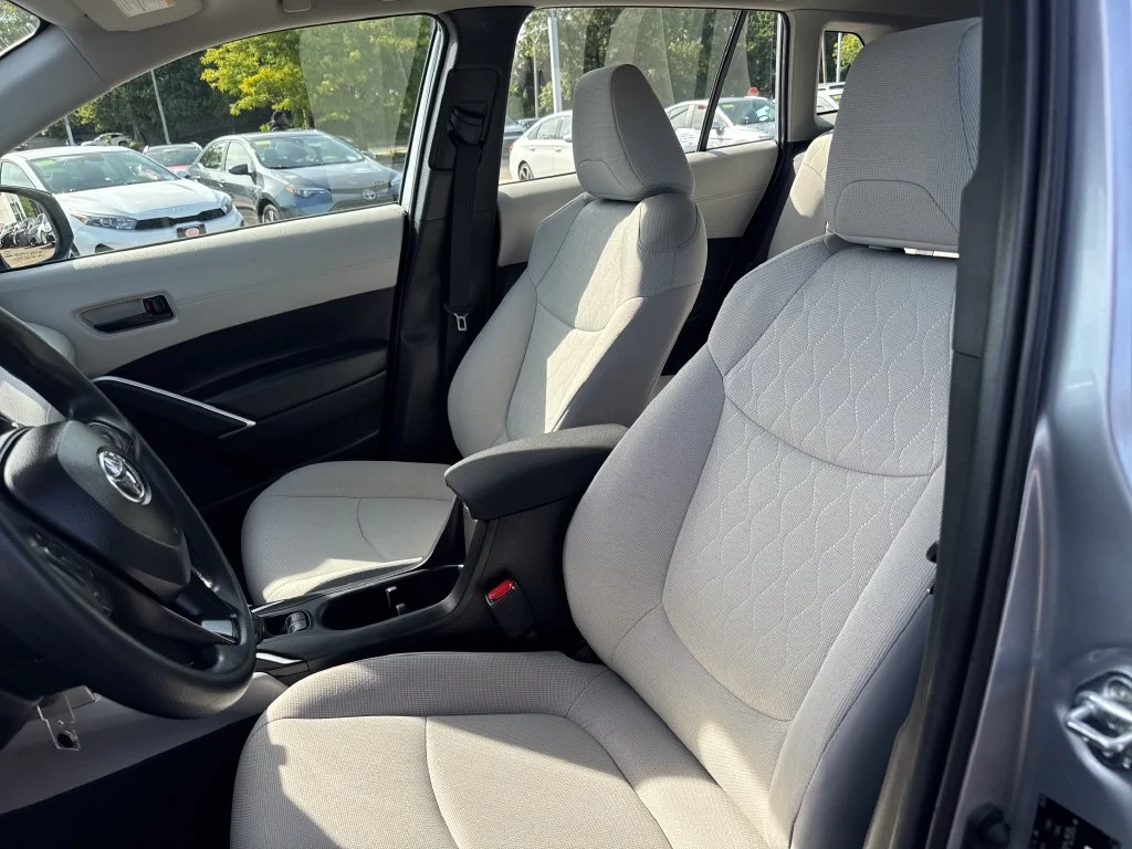 Used 2025 Silver Toyota L image 15