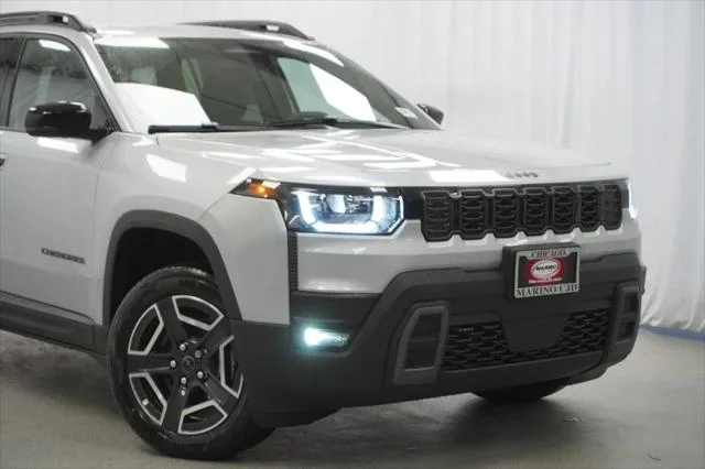 New 2026 Silver Zynith Clear-Coat Exterior Paint Jeep Limited image 3