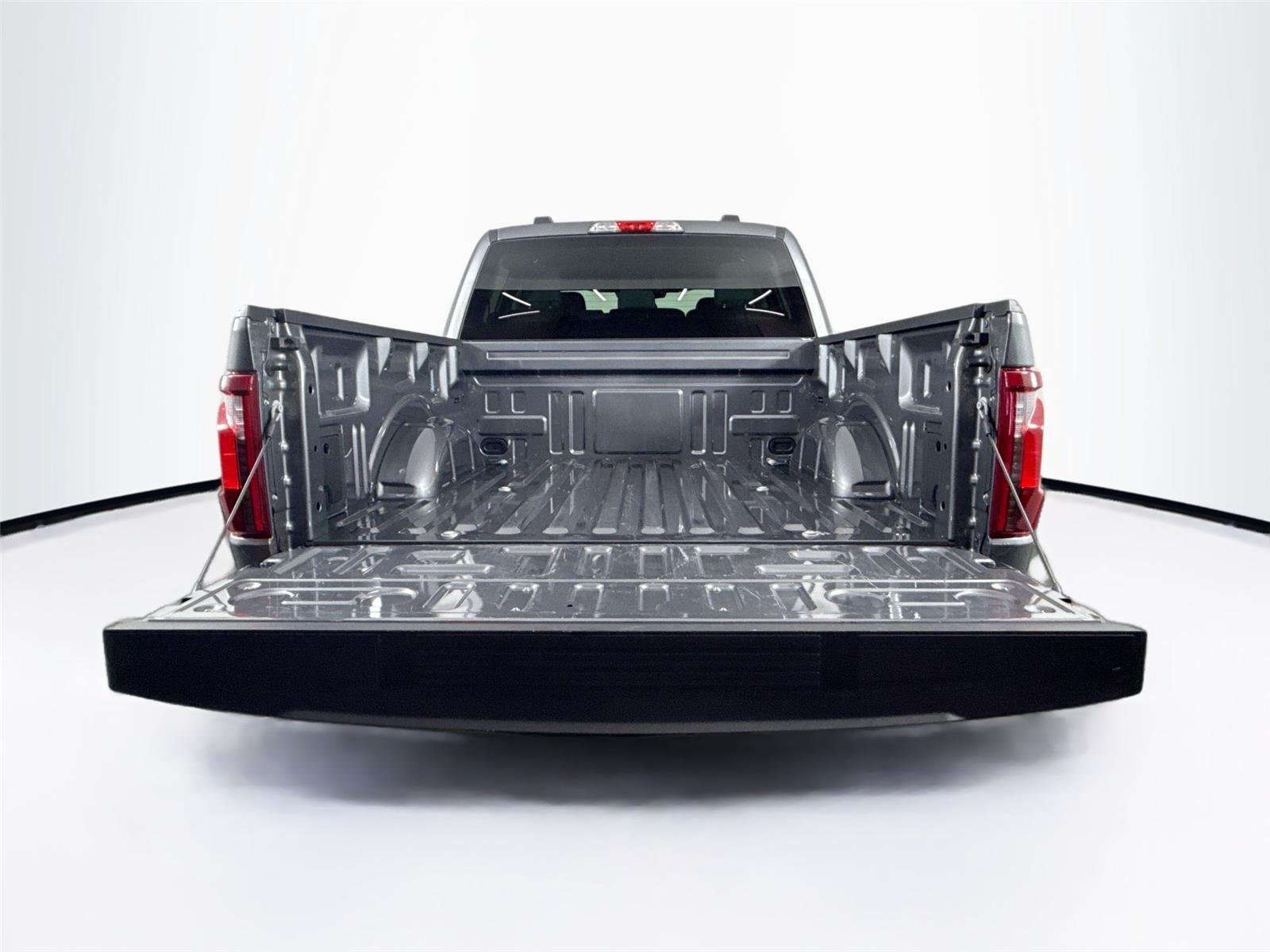 Used 2025 Carbonized Gray Ford XLT image 32