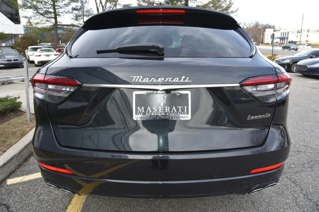 Used 2024 Nero Assoluto Metallic Maserati GT Ultima AWD ~ NERO/NERO ~ CPO ELEGIBLE image 5