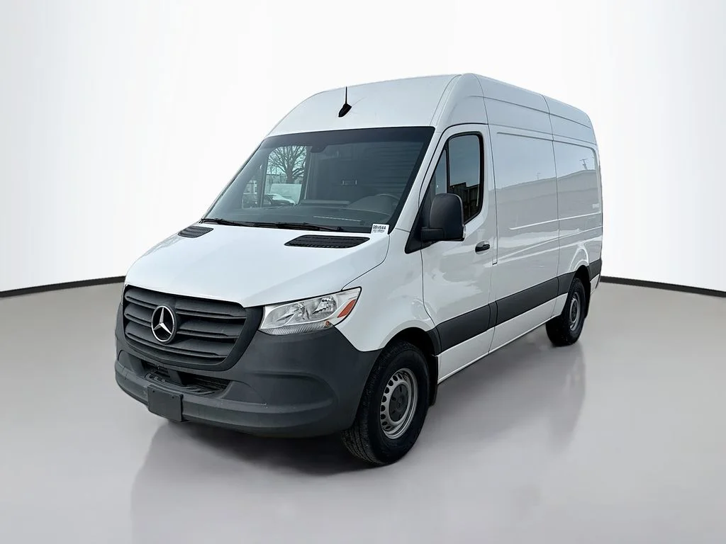 Used 2023 White Mercedes-Benz Cargo 144 WB image 3